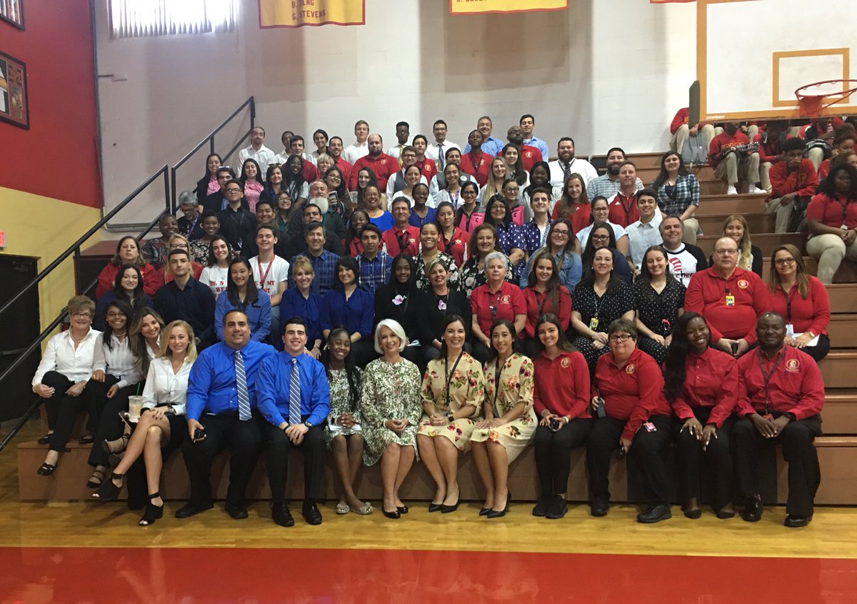 PaceSpartans's tweet photo. An annual #PaceTradition continues with our 2018 #SeniorShadowDay! #PaceSpartans #SpartanPride #WeArePace https://t.co/iS25JoMKLy