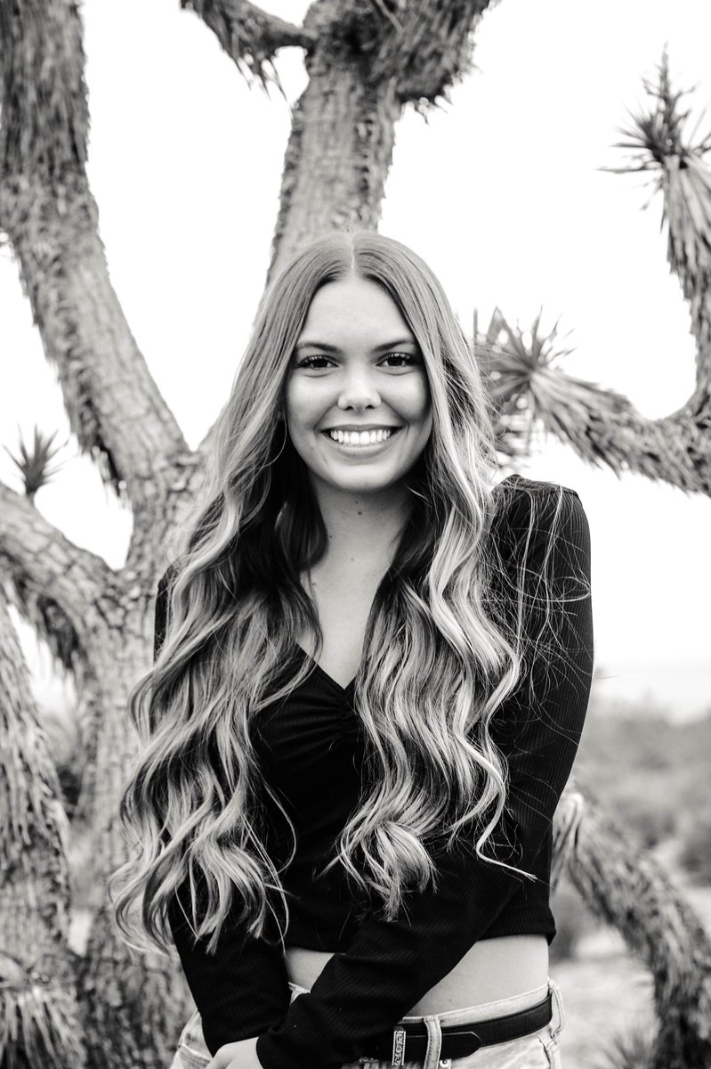 addiembronson's tweet photo. 🎓 https://t.co/lHLXFxyxvi