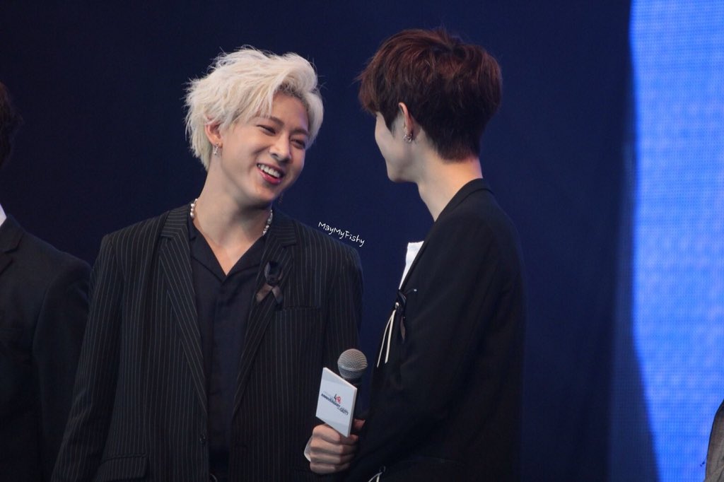 ChaniiMB's tweet photo. นอกจากจะเขินสายตาคนพี่ที่ให้น้องแล้ว สายตาคนน้องที่มองพี่ก็โคตรจะเขินน 😊☺️ เช่นกัน ~ 🐊🐍💚#ฟินตายเลยกับมาร์คแบม https://t.co/1zWuSDqk5p