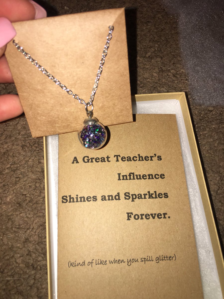 KMMiljenovich's tweet photo. Just some of the heart warming gifts I received my last day of student teaching. My heart is so full https://t.co/WRSGLBC8hE