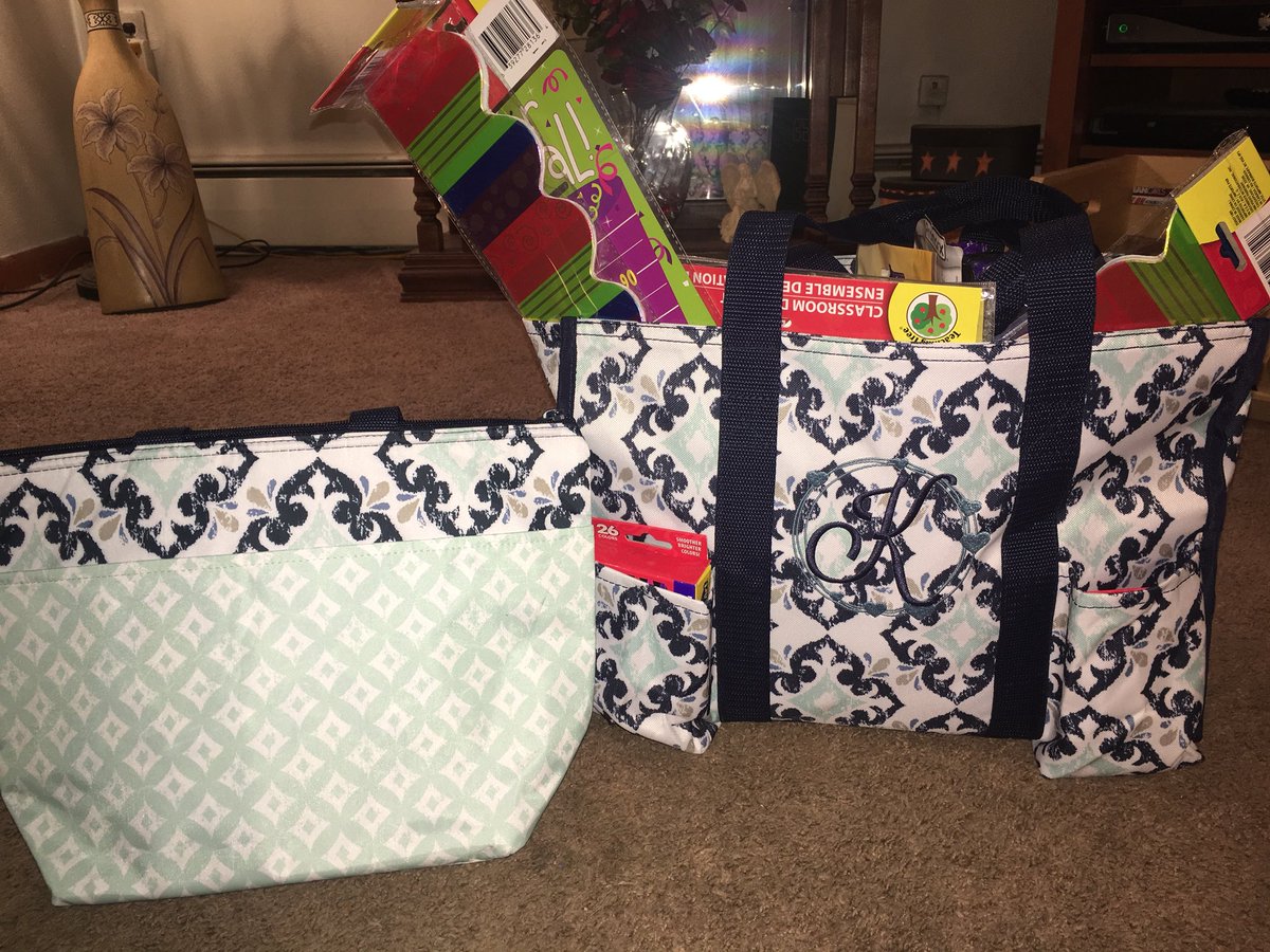 KMMiljenovich's tweet photo. Just some of the heart warming gifts I received my last day of student teaching. My heart is so full https://t.co/WRSGLBC8hE