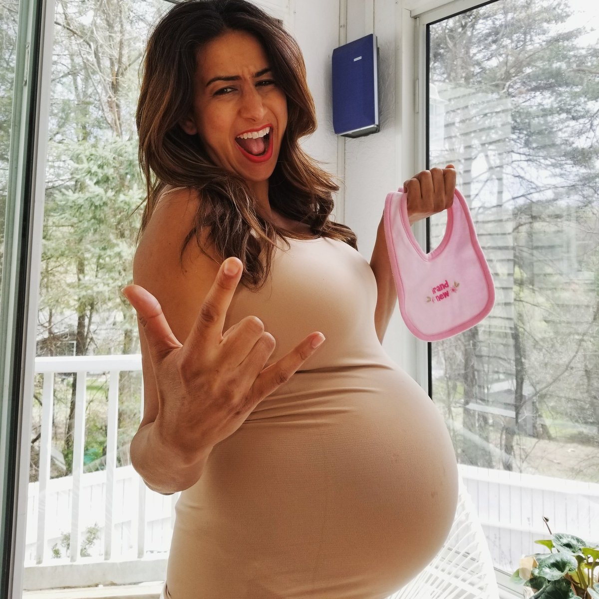 Like_A_Goddess's tweet photo. I'm 39 weeks preggers and having a c-section this Friday! There is @Pink concert Thurs night that I'm dying to attend as the very best ending to my awesome #pregnancy! I would LOVE to have the most badass rockstar #signmybib for my little #baby! Pls forward, share!! #pinkrules https://t.co/h9BvrrbTkP