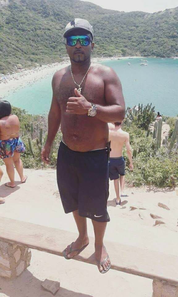 Erickvk23's tweet photo. Falar pra tu paizão ainda não tô acreditando legal, ti ver Naquele chão baliado partiu meu coração.. Nós domingo aqui na pedra fumando vários balão tu ainda mandou nós ficar na atividade, mais Deus sabe oq faz tá ligado..😞😢😇
#FicarcomDeuspaizãoBafin https://t.co/0nmmWW3ngN
