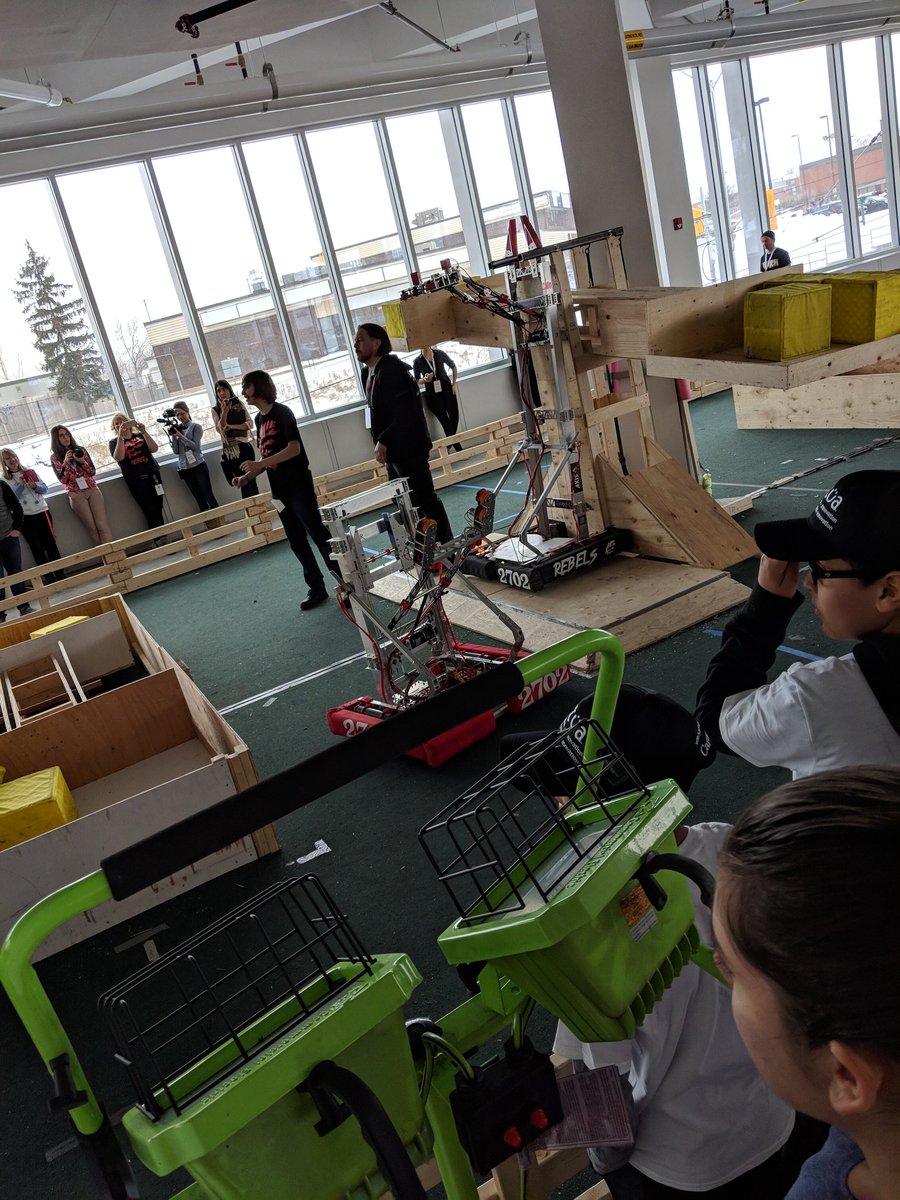 plistingart's tweet photo. Amazing stuff happening at #GoogleKW new Community Space (besides @OKComIT courses, of course ๐)
#BuildYouFuture https://t.co/WUGS7OVrrN