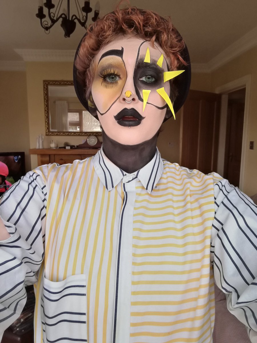 ratboiezra's tweet photo. Final week of #theFaceRace2 !! Category is: #BestDrag ! 💁
This will probably always be one of my best and favourite looks 💛🖤
@AllDragUpdates @theelusivefreya @PhiPhiOhara @GiveFaceCos 💞✌🏻 https://t.co/1Mzm4u5cAs