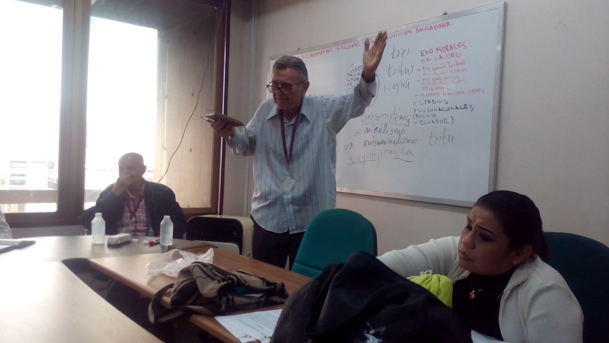 Interculturadc's tweet photo. Esto ocurrió durante la mañana de  hoy en el Conversatorio: Concepto de pueblo y etnia en la nueva constitución bolivariana #interculturalidad #pueblosdeamerica #conversatorio @ZonaEducativaDC https://t.co/3Yzyd5Tg7P