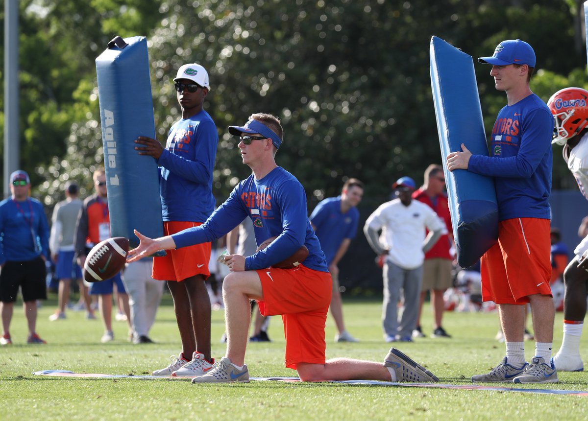 GatorsEquipment's tweet photo. Student Managers play a major role on and off the field. Big thanks to our students who did everything they had to this Spring to make it a success. #TeamBehindTheTeam https://t.co/OSnoczwAXL