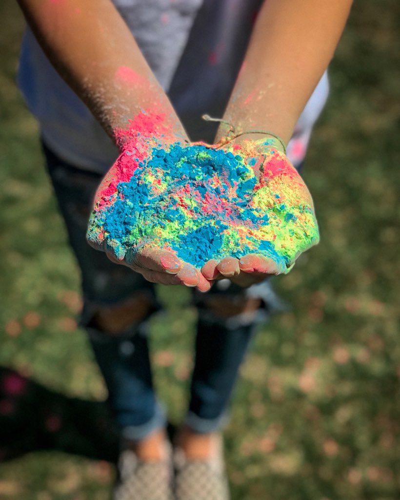 As if the lip dub wasn’t worth enough excitement, there will be a neon powder dance party at the end of the day!!!! To participate, make sure to bring a change of WHITE clothes for next Wednesday! We are SO EXCITED Falcons 🌈💥