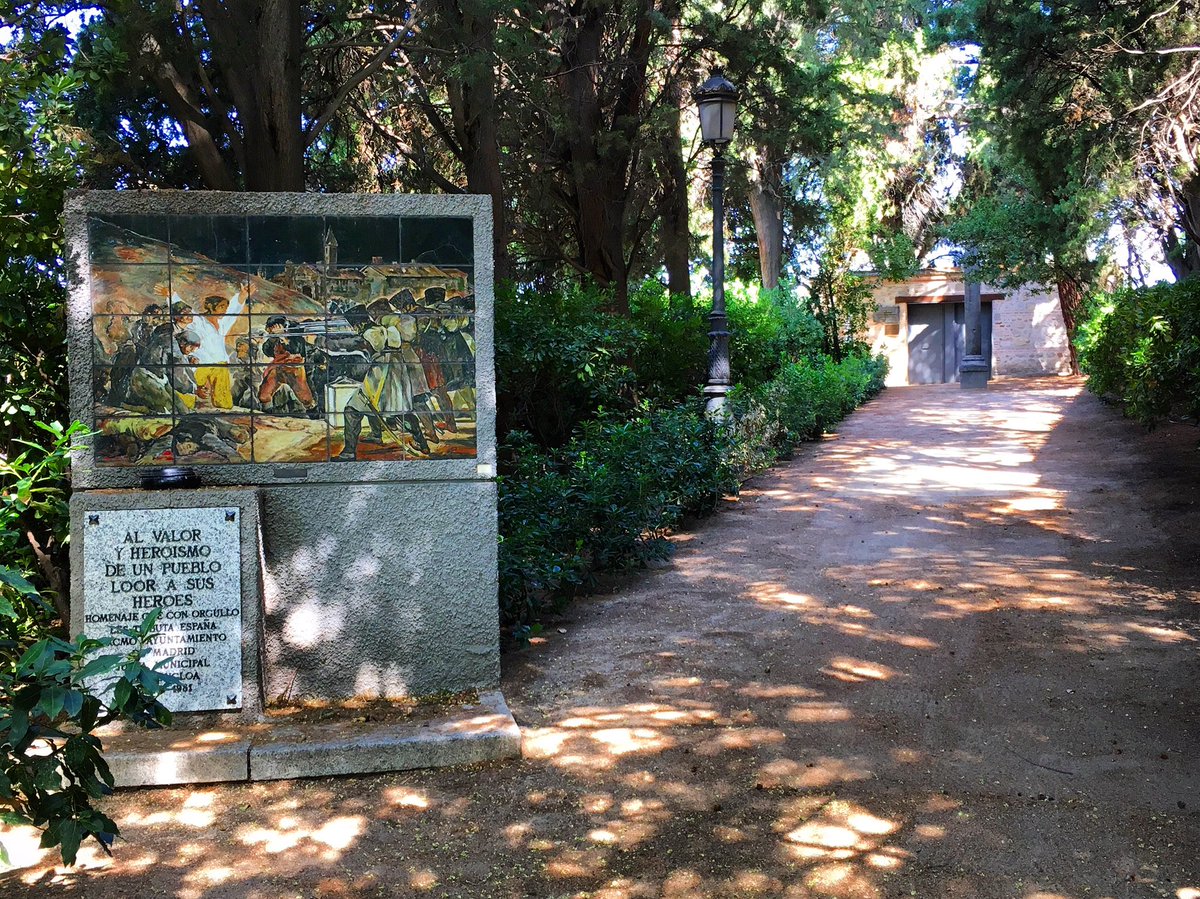 SecretosdeMadri's tweet photo. Ya falta poco para que este lugar tan discreto durante todo el año vuelva a acaparar muchas miradas: el Cementerio de la Florida #madrid https://t.co/XcWdGkK0kX