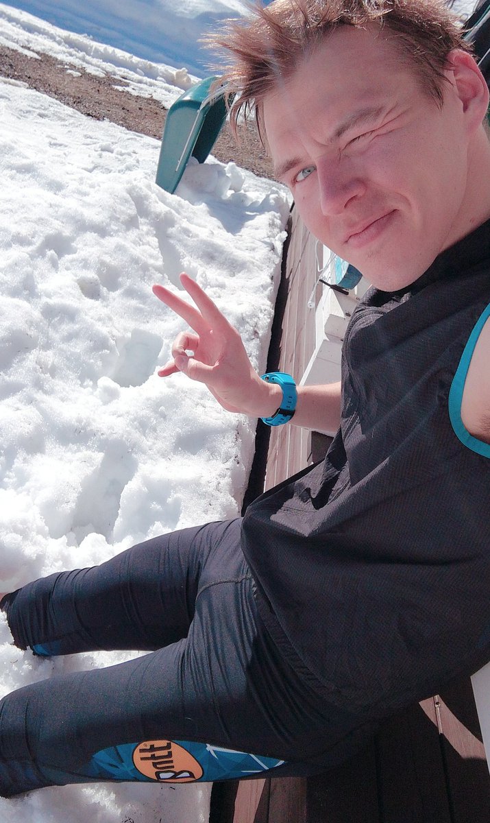 teetakkula's tweet photo. Aina kuin kotiin tulis!! #äkäslompolo #Ylläs #Lapland #visityllas #nutsyllaspallas #TrailRunning #BuffCamelbakSuomi @buff_es https://t.co/eUDqrepIZ7
