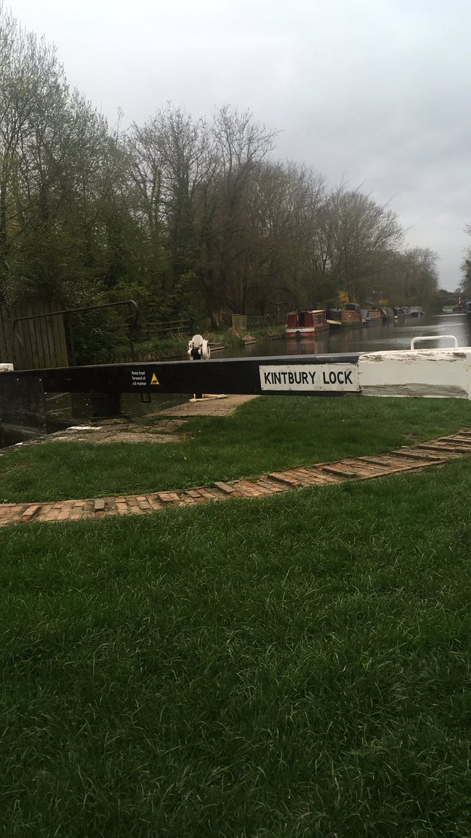 lovFriends's tweet image. First bike ride of the year, very slow but also due to shit shit canal condition...nearly fell in canal couple of times after getting caught in mud 🙃🚴🏼#progressplease