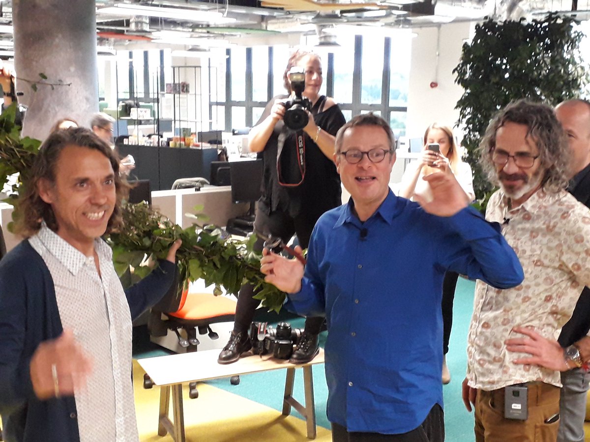 HoldLee's tweet photo. The inspirational Hugh F-W officially  declares the new @Pukkaherbs Herbery open. #organic herbs @SoilAssociation https://t.co/R6rS0dcTba