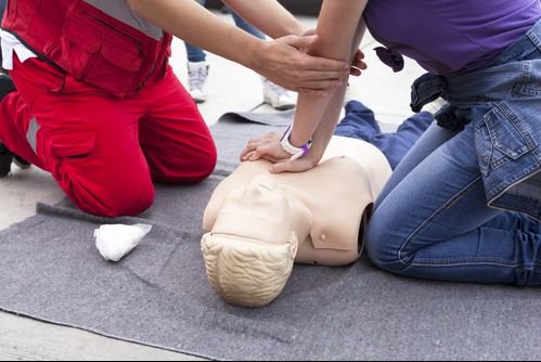 BillBrownWJB's tweet photo. First Aid – Level 3 Award in Emergency First Aid at Work 24-04-2018 Bolton £75+VAT BOOK NOW 01204 28 22 50 OR Visit https://t.co/WyzMi5tWNo https://t.co/4ft7oUb0Hy
