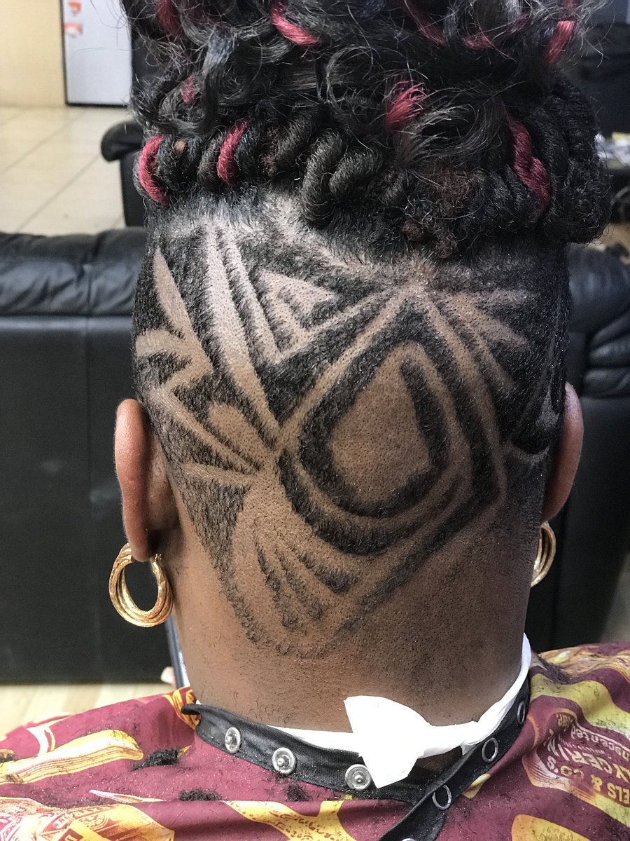 SeanGeeSlaughta's tweet photo. #barbergang #inthecut #barbershop #clippergame #floridabarbers #andis #andisclippers #walhbarbershop #barber #cuts #haircut #design #dunedin #inthecut #barberlife #727 #pinellas #drfillin #beardjesus #nofliter #wickcity #starbarber #retwist #dreadlocks https://t.co/pLBskRRwuf
