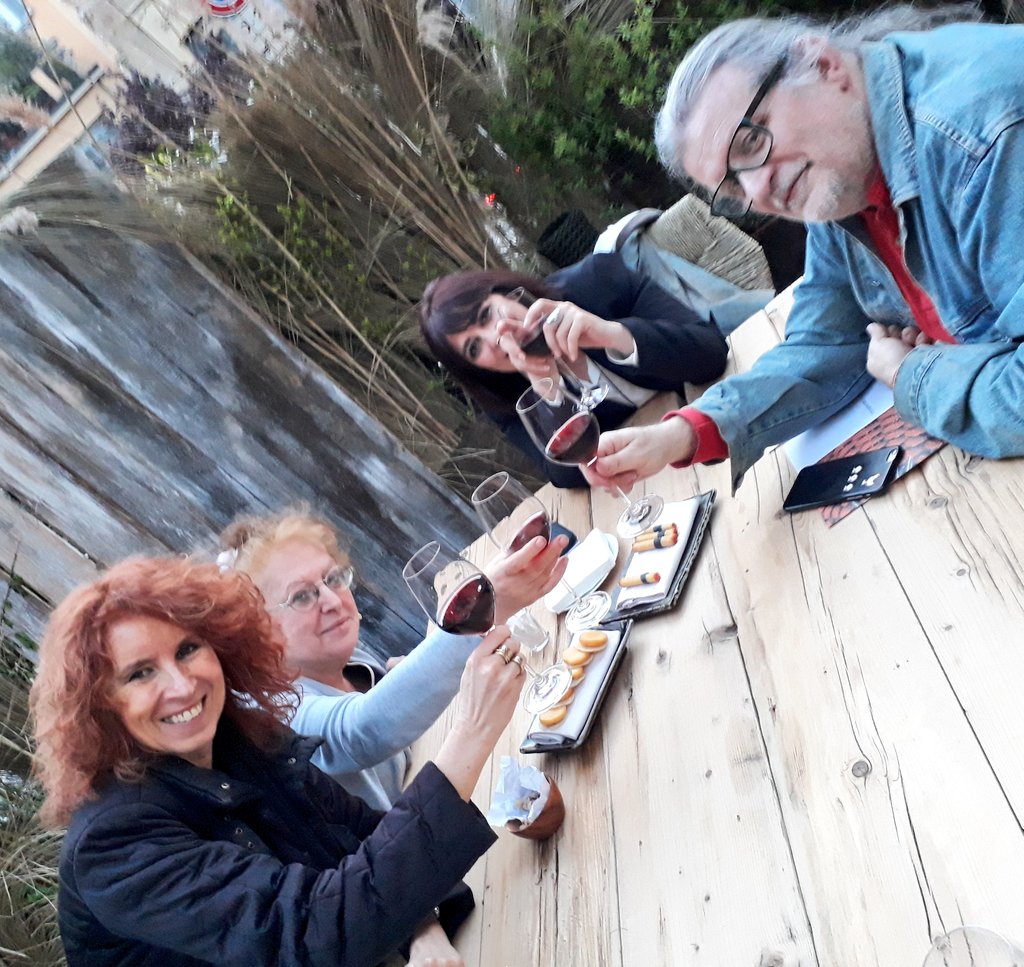 Marco_K18's tweet photo. #NoiInLaguna #MDW18
Redmùl @Alturis #merlot + #sauvignonBlanc 2016 , fresco e profumato: pesca e amarena
Temperatura di servizio 14°
#charity @RistoDanielMil https://t.co/dL9uPXNGcU