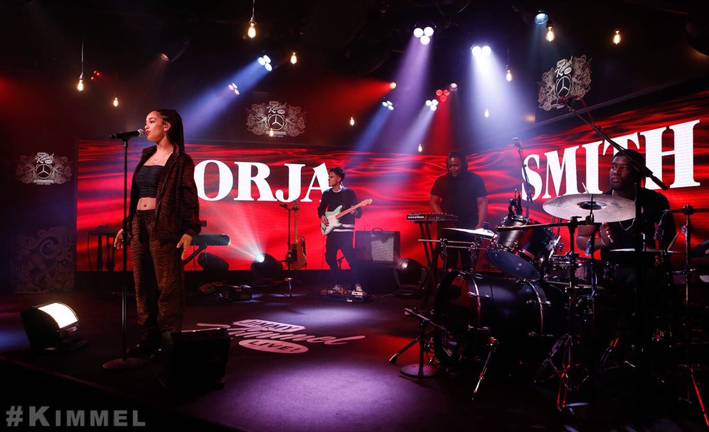 Last Night on <a href="/JimmyKimmelLive/">Jimmy Kimmel Live</a> performing Blue Lights 💙🙏🏽
youtu.be/AOckv6Vf1Us