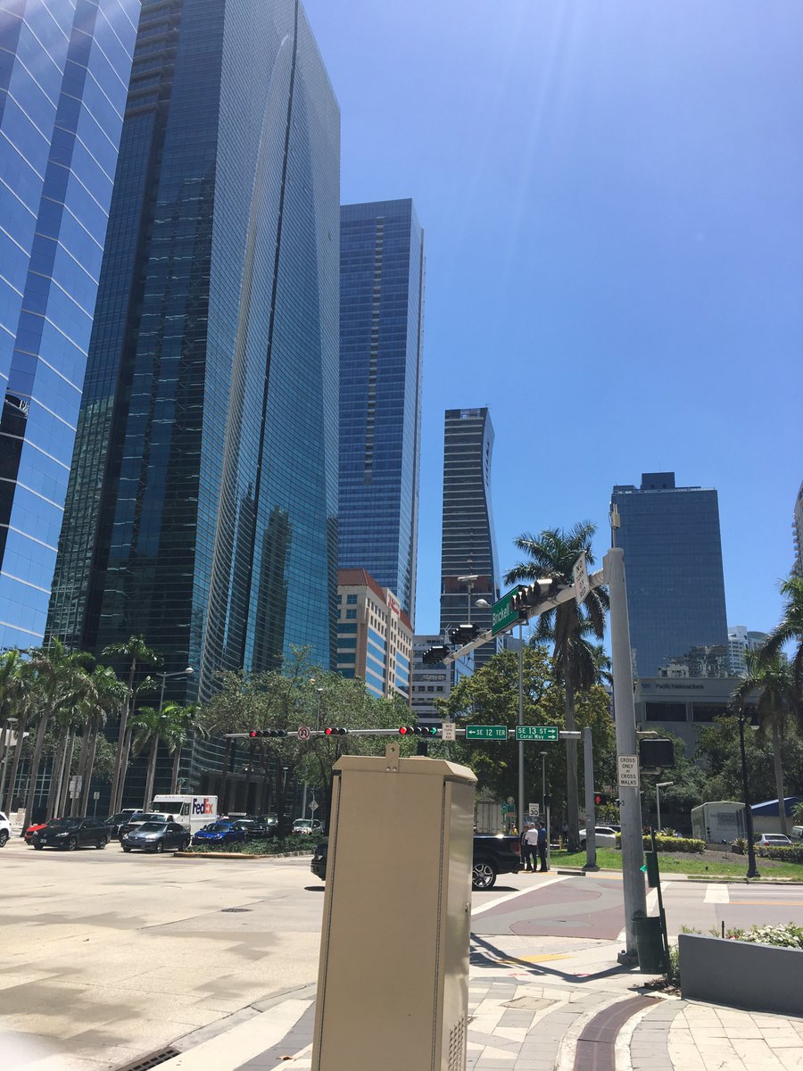 aBundleHQ's tweet image. Day 2 at #VRMAEast in Miami! More networking, more great #vacationrental workshops and more support for #SpitforRiley, a heroic effort to recruit 1,000 bone marrow donors.