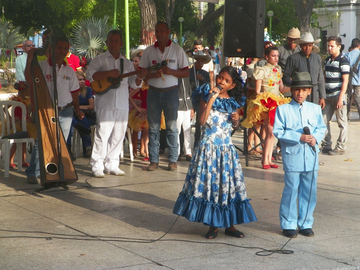 v_fundaculgua's tweet photo. Gobierno Bolivariano liderado por el Gob. @josemvasquez inicia Plan de Promoción Cultural
Denominado “Guárico Expresión Fiesta y Tradición”
Lugar #Plazas de los 15 Municipios #Mircoles #18 #Hora2:00 https://t.co/VxTXTV1gw0