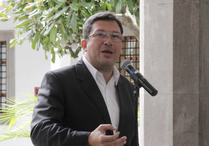 View image on Twitter