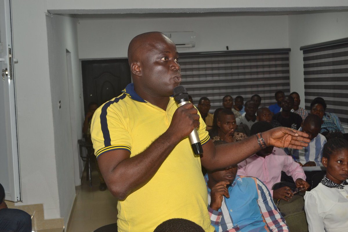 YouthFarmLab's tweet photo. #ENROLMENTDAY: Batch 1 Participants engaging with Faculty during an #interactive session.
#YouthFarmLab
#Farming
#pig #goat
@fmardng @synergosgpc @prettymissfarmer @synergos_inst @thistleberryfarms @opefarms @agrihubng @bayoomoboriowo @toluogunlesi https://t.co/h7s4fxtAmA