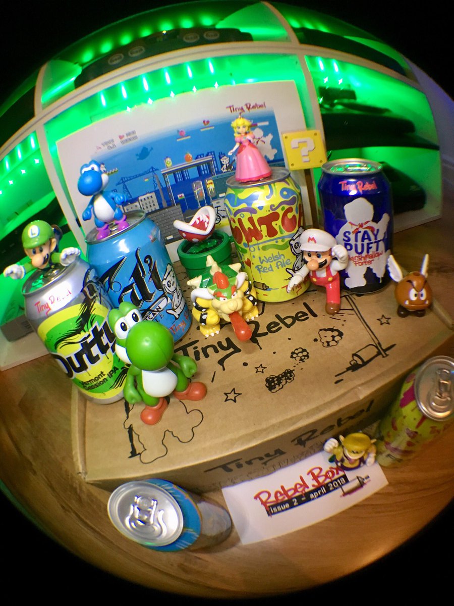 CuppaTea4Meeeee's tweet photo. Keeping the retro & side scrolling theme going with this #tinyrebel #RebelBox and having some epic local brewery beers for my gaming sessions 🍺🎮 https://t.co/dEX031gF34