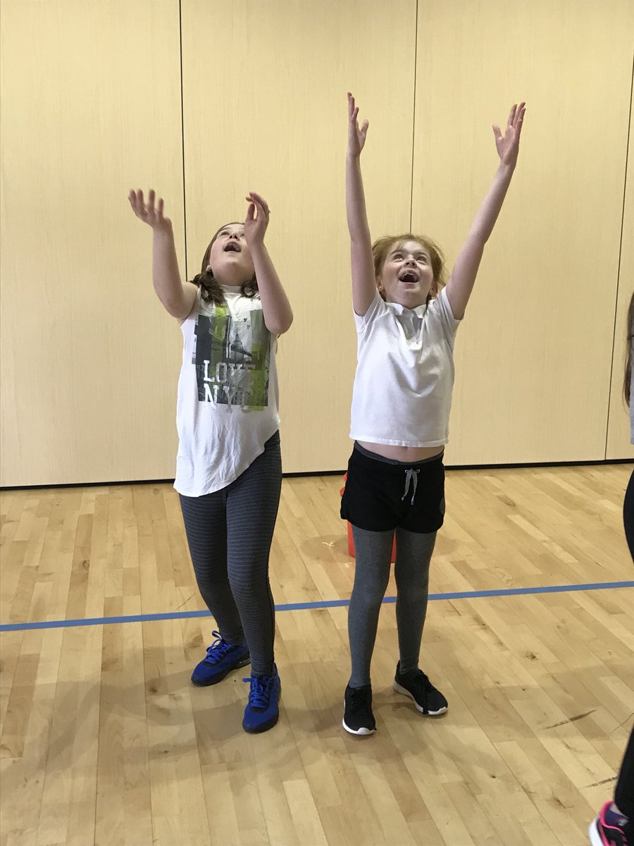 southdaleps's tweet photo. P5-7 worked well together in PE this afternoon.  #controltheball #safespace #keepingfit https://t.co/8vnnzq8pTu