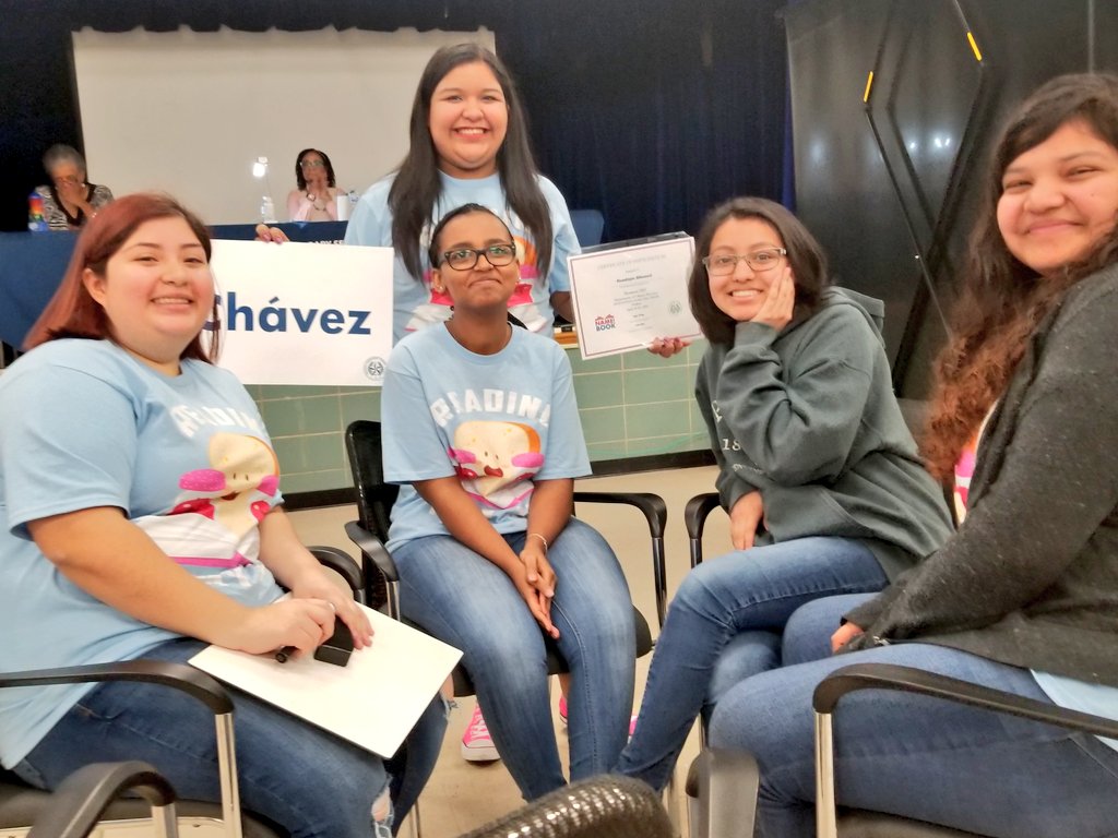 chsLOBOlibrary's tweet photo. Yay! #NameThatBook Club advances to Finals! Congratulations! #ReadingIsMyJam 📚🍞🍓#hisd #library #hisdlibrariesnow #wearechavez #loboliteracy https://t.co/DK7M7DyaT5