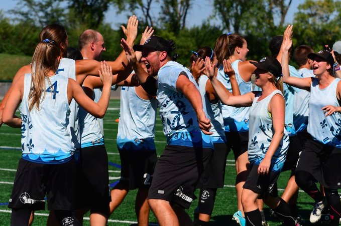 UltimateCanada's tweet photo. UCM: In 2019, Ultimate Canada will be moving to the WFDF mixed gender Ratio Rule A for the CUC series. This change is primarily being made for gender equity reasons. Read more about the change here: https://t.co/RFOZooCtie Photo/Scott Chapman https://t.co/alENeG9xws