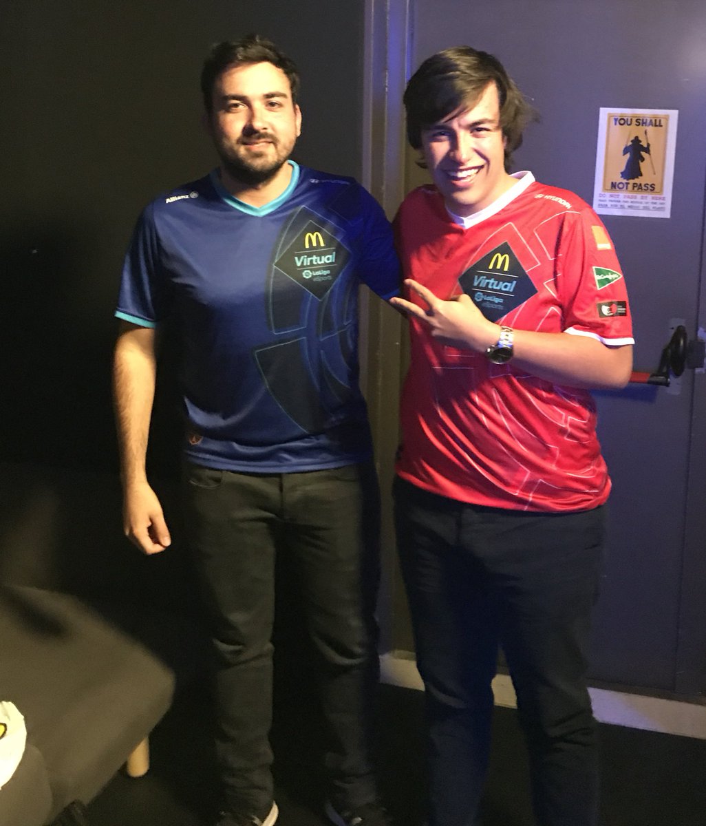 IbaiLlanos's tweet photo. EL DUELO MÁS ESPERADO

ALFONSO RAMOS (campeón del mundo) vs Gravesen (Campeón de España) DERBY ASTURIANO, LA CACHOPO WAR 
Esto se merece un RETUIT amigos 
https://t.co/0VYrGpSdQi https://t.co/Yjh7rqY698