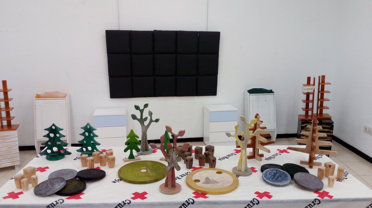 CRHortaSud's tweet photo. EXPOSICIÓN SOLIDARIA en la CASA DE LA CULTURA DE CATARROJA.16 al 21de abril de 10h-14h y de 16:30h-20:30h, Exposición y venta de los trabajos realizados por los alumn@s del CIPFP de CATARROJA. La recaudación será donada a Cruz Roja Horta Sud para Infancia y Juventud. Os esperamos https://t.co/14BpqWchiJ