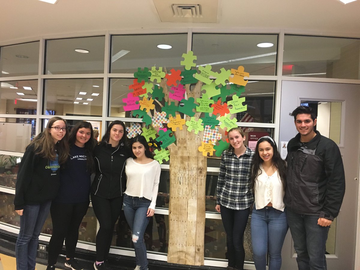 Seaholm Interact decorating the main office for Autism Awareness!! <a href="/BirminghamPS/">Birmingham Schools</a> <a href="/autismspeaks/">autism speaks</a>