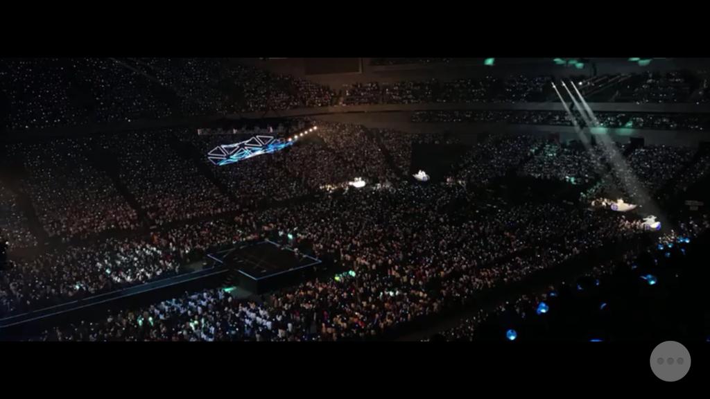 Kookie_2018's tweet photo. Quitaré este tweet fijado hasta que vaya a un concierto de @BTS_twt , hasta que esté en un lugar como este :^) https://t.co/n1WZgzYy2Q