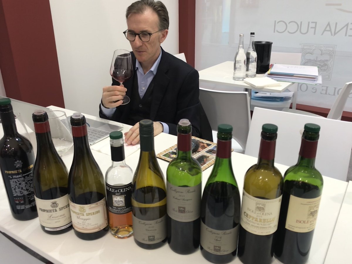 #Vinitaly: Discovering new vintages at #IsoleeOlena . #Vinitaly2018 #PaoloBassoWine #BestSommelieroftheWorld #FineDining #FoodandWine #Tuscany #Tuscanwine #Supertuscan #ChiantiClassico #GranSelezione