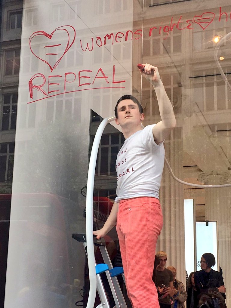 LdnIrishARC's tweet photo. Irish fashion designer Richard Malone, who was due to hold a luxury pop up in the window of @Selfridges today, chose to run READ, REACT, REPEAL - a protest against the 8th Amendment in Ireland. #RichardMalone #Repealthe8th #Selfridges #Together4Yes #Ldnirish4choice https://t.co/wWGs1h0uez