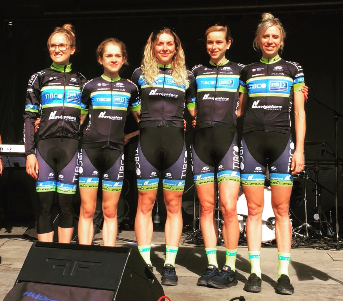 Lex_Albrecht's tweet image. When all of your clothes are in the wash the evening of team presentation at #FlecheWallonne, you improvise.  @volerapparel knickers and a wind jacket, why not? :) #alwaysasolution #wheretheresawilltheresaway  #UCIWWT