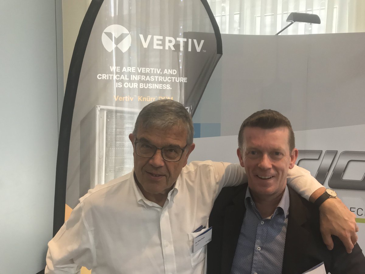 DrPeterKoch's tweet photo. Morgen halte der Kollege @ofronk und ich auf dem @RosenbergOSI Forum in Frankfurt unseren fast schon legendären Battle "520 Wochen" zu #Innovationsgeschwindigkeit und #EdgeComputing - wir freuen uns schon darauf wie man sehen kann! https://t.co/YPr2uq5iPt