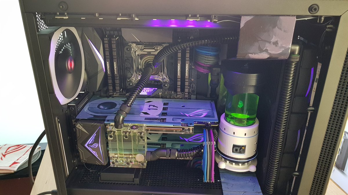 DanteGTX3's tweet photo. Mi nuevo PC de Dragon Ball Z ya está terminado!
Pronto vídeo!
Podéis ver más fotos aquí: 👉🏻https://t.co/CQnLEvTCjv
@ASUSROGES @Intel_Spain @kingstontech @ibercool @NZXT_ES @SharkoonNews @wipoid @HyperX #TriHARDw https://t.co/HLQCErZ5xG