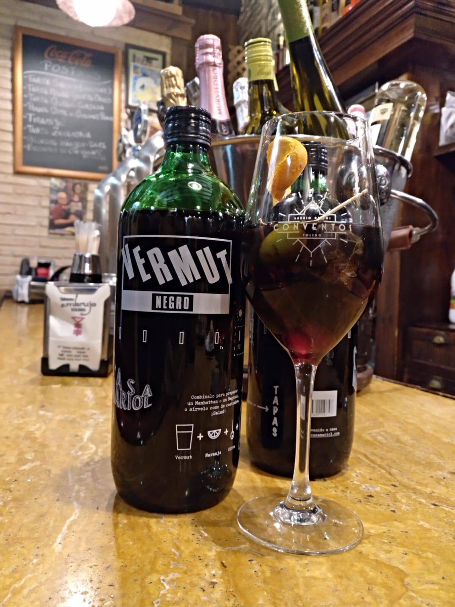 barrioconventos's tweet photo. En #TabernaEmbrujo podrás probar este estupendo #vermut negro también por solo 3€. ¿Te vienes? Todos los días desde las 12:00. #toledo #ociotoledo https://t.co/ZHK04jjjnb