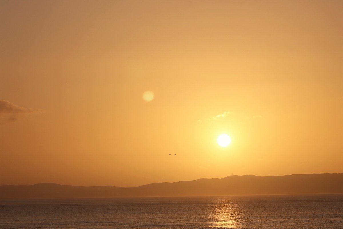 BC_Tweeting's tweet photo. Sun setting over #Donegal after what seemed like a summers day in #Portstewart #Norht Coast as there were several heavy showers, but warmer :) :)
@WeatherCee @angie_weather @barrabest https://t.co/jqdGz8IOkc