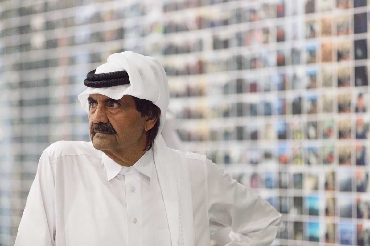 وخـرجـت مـن بين السلاطين كأنني .. 
حـــــرٍّ تـعـلى فـــوق روس هـضـاب
 #المؤسس 🇶🇦