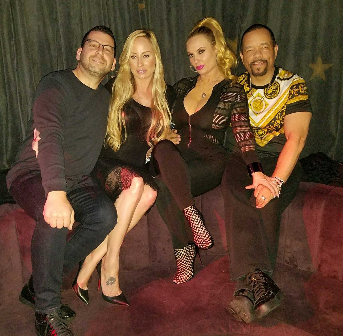 cocosworld's tweet photo. Nothing like a spontaneous date night with friends.. I love this couple! https://t.co/Vfm5jq11Tz