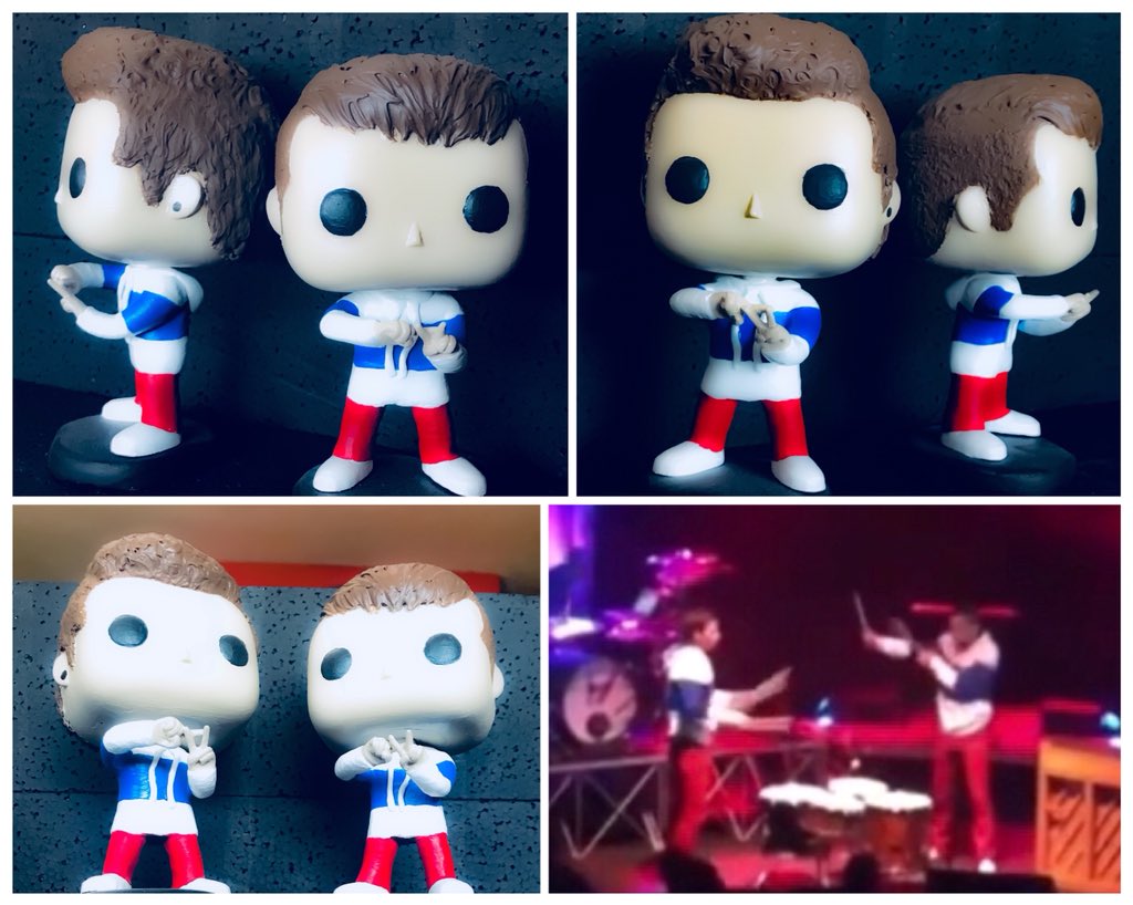 MsBeliever_71's tweet photo. “Twitter giveaway set”
On November 19th 2011 @twentyonepilots played a sold out show at @NewportMusicHll which is what inspired me to create these Funko pops!
So proud of these guys!! |-/ + 
#twentyonepilots #cliqueart #fanartfriday #tylerjoseph #joshdun #funkopop https://t.co/k8AFZVYPsg