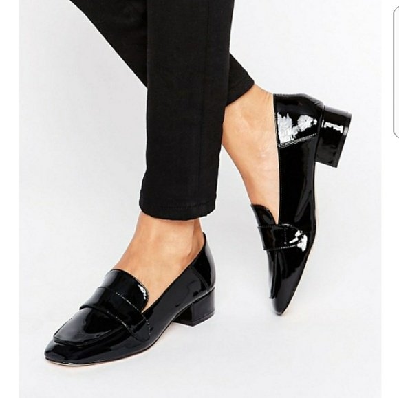 carrieitaway's tweet photo. So good I had to share! Check out all the items I'm loving on @Poshmarkapp #poshmark #fashion #style #shopmycloset #epicstep #zara: https://t.co/3S1kCqwg2v https://t.co/JIQkUjb3SV