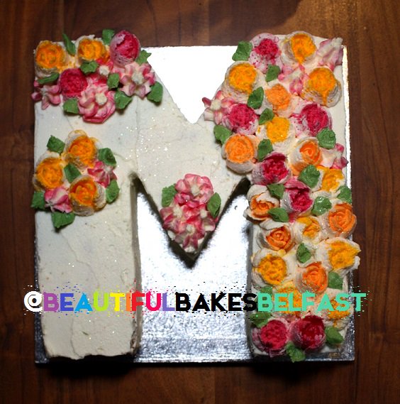 bakes_beautiful's tweet photo. Letter cake (1/2 size)
#cake #lettercake #flowers #belfast #NorthernIreland https://t.co/QbDDT8hNYD