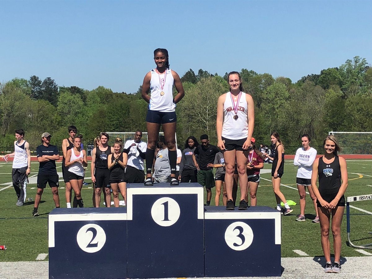 WolverineTrack's tweet photo. @MackenzieTrack jumps season beat 16-2.5 which is good for 3rd in LJ! https://t.co/XVHgwxQRu9