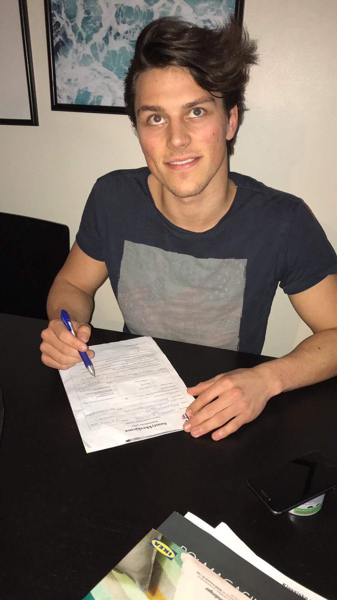 ParadisIdr's tweet photo. Paradis IL og Murstein eiendom &amp; utvikling har gleden av å ønske Johannes Østensen velkommen til PIL! En knall signering for klubben.

Johannes kommer fra Bønes IL og er en solid midtbanespiller med mange gode kvaliteter. Vi gleder oss til seriestart søndag! #HeiaPIL #Hordfotball https://t.co/PT4SC8PnJv