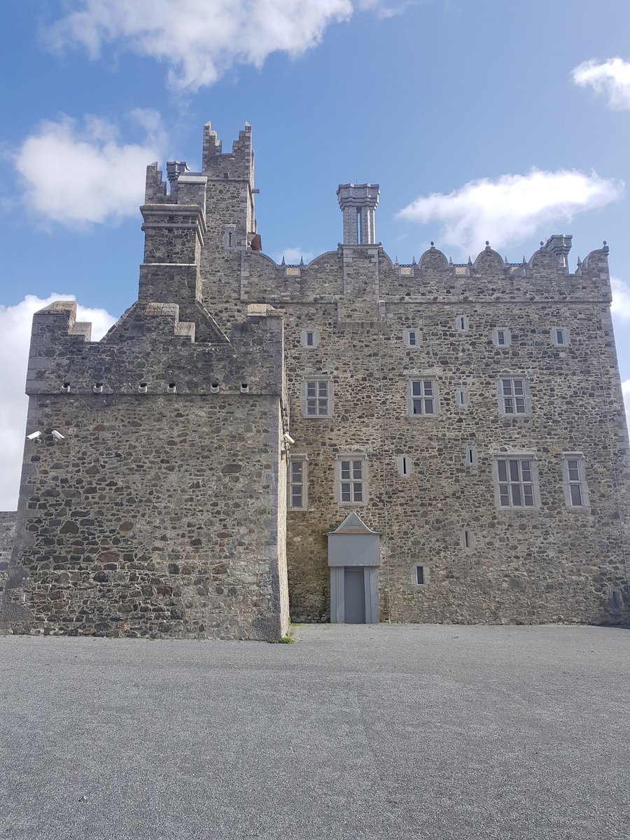 DanielleWHigg's tweet photo. Had a wonderful tour of #Bremore Castle w/ #Balbriggan Tourism. Huge thanks to Kevin Halpenny @Fingalcoco Such a fantastic site #yourfingal https://t.co/1yiBMaJwYJ