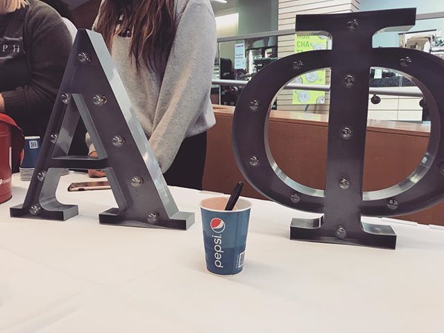 YoteActivities's tweet photo. Stop by the Pit till 4pm to get a Yote Float! Thank you to @usdalphaphi for hosting this week 🤗 https://t.co/MNIbGy5IVx https://t.co/L6Sfvpc0tF