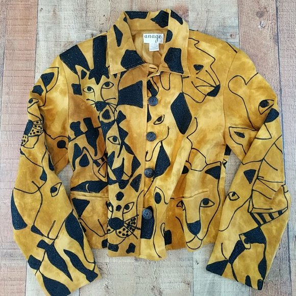 alohacarebear's tweet photo. So good I had to share! Check out all the items I'm loving on @Poshmarkapp from @redlove_21 @PookyNoodles #poshmark #fashion #style #shopmycloset #lularoe #anage #jcrewfactory: https://t.co/t77VlFXuU1 https://t.co/9bnWEWBjhD