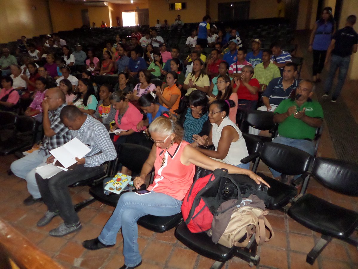 En la I Jornada de socialización Bancaria multiprograma 2018, el programa "Soy Mujer", se garantiza las actividades productivas de las mujeres falconianas. <a href="/blancaePSUV/">Blanca Eekhout</a> <a href="/CelsaAcosta/">Celsa Acosta</a>